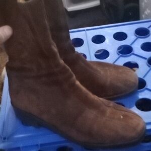 Women's hush puppies size 8 1/2m